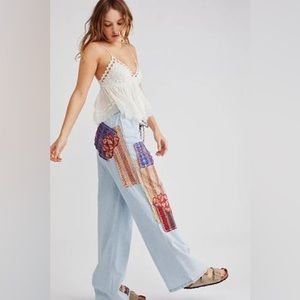 Free People La Vida Low-Rise Pull-On leans